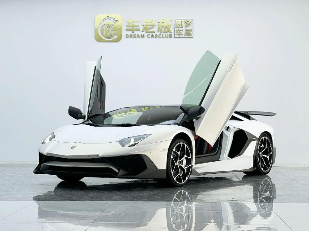 Lamborghini Aventador LP 700-4, 2011 — фото 1