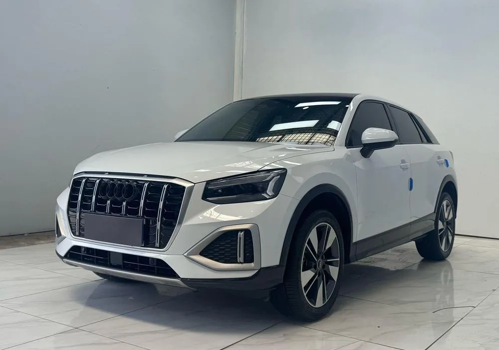 Audi Q2L, 2022