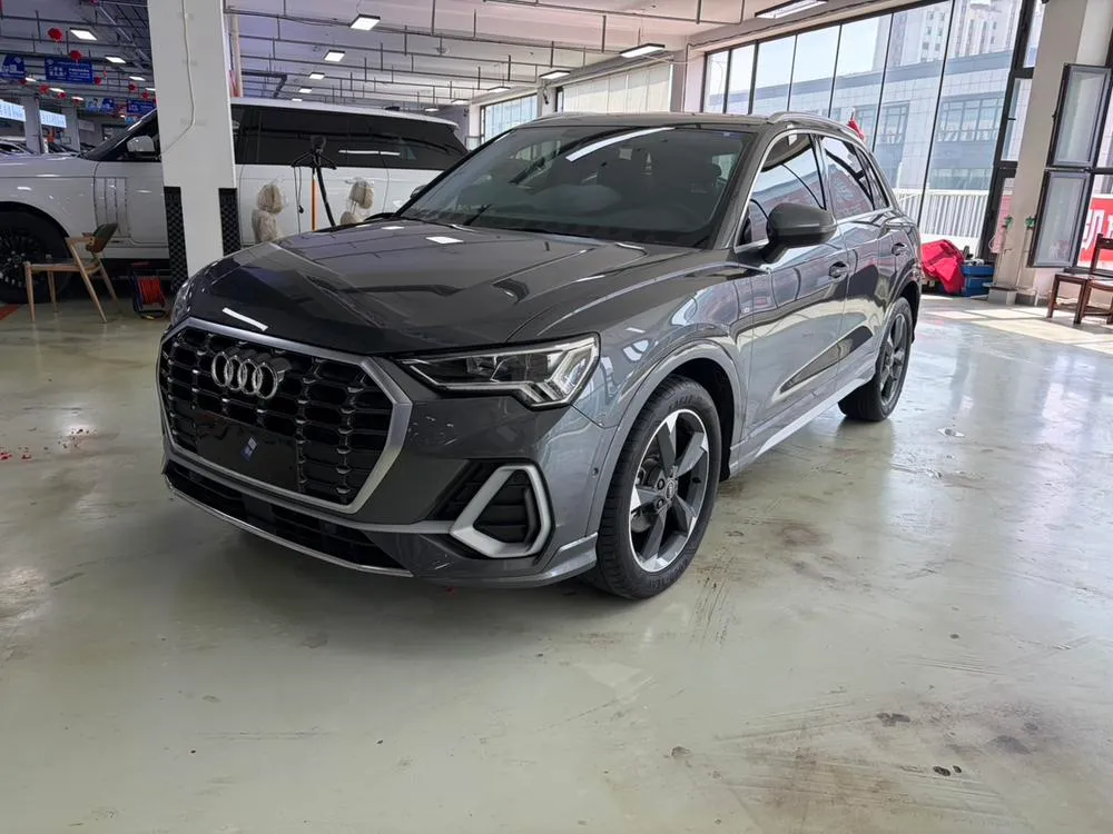Audi Q3, 2022