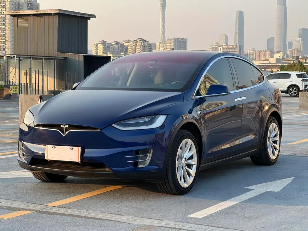 Tesla Model X, 2016