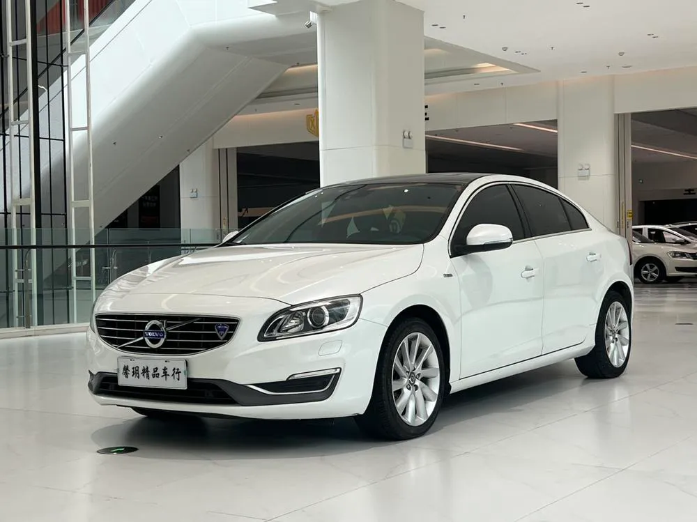 Volvo S60 S60L 2.0T Edition, 2015 — фото 1
