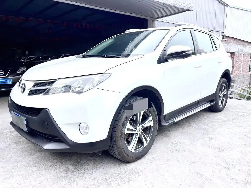 Toyota RAV4 2.0L CVT 2WD Style Edition, 2015 — фото 1