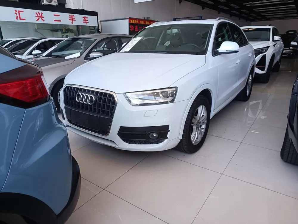 Audi Q3, 2013