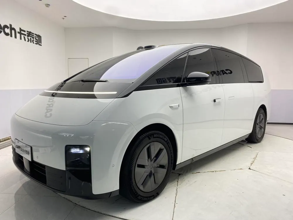 Li Auto MEGA, 2025