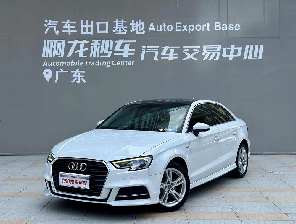 Audi A3 30 Version Limousine 35 TFSI Fashion Version, 2018 — фото 1