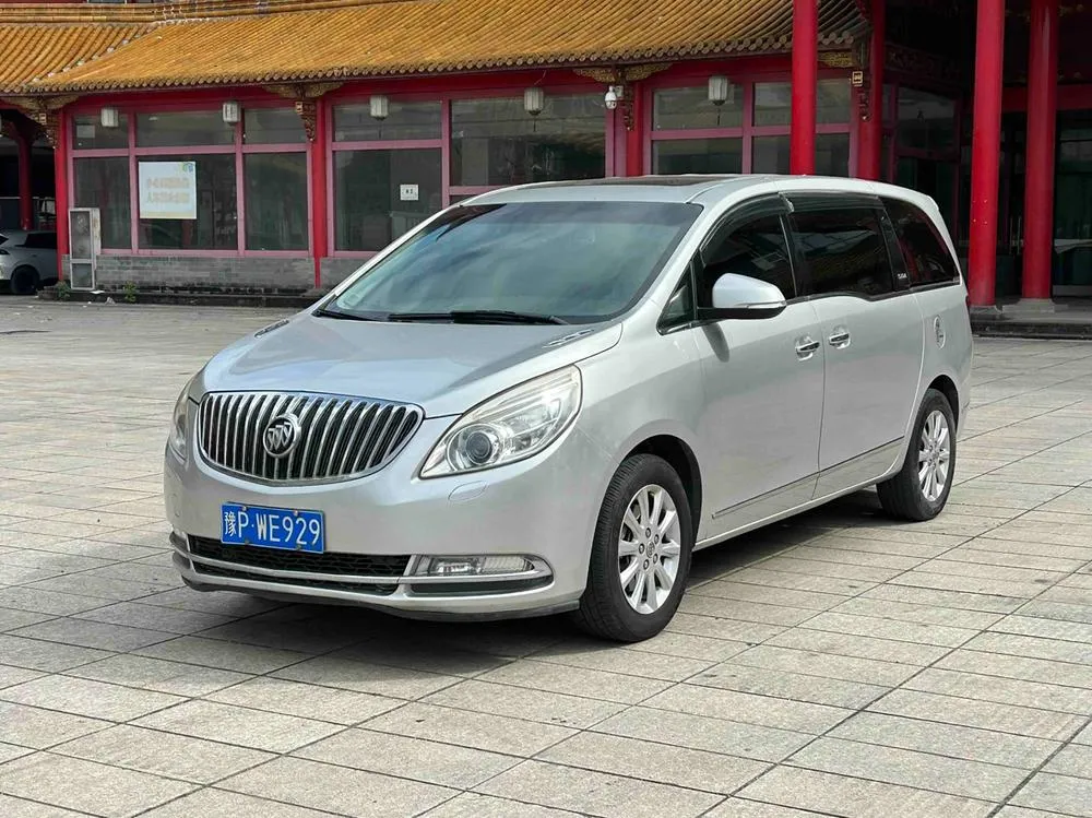 Buick GL8, 2011