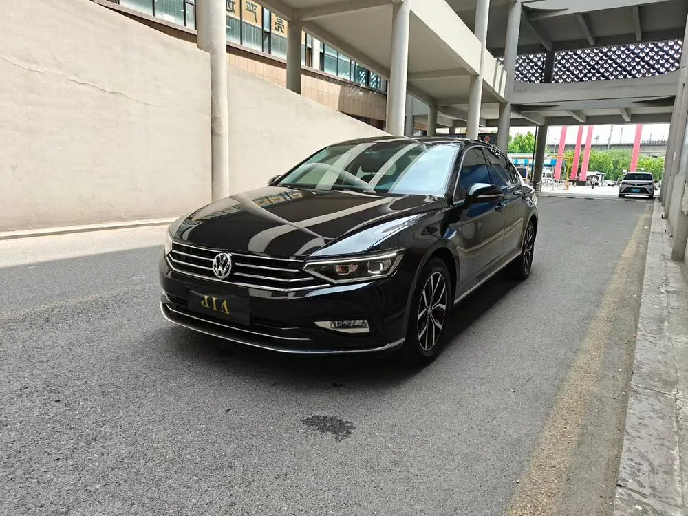 Volkswagen Magotan 330TSI DSG Leading Version, 2020 — фото 1