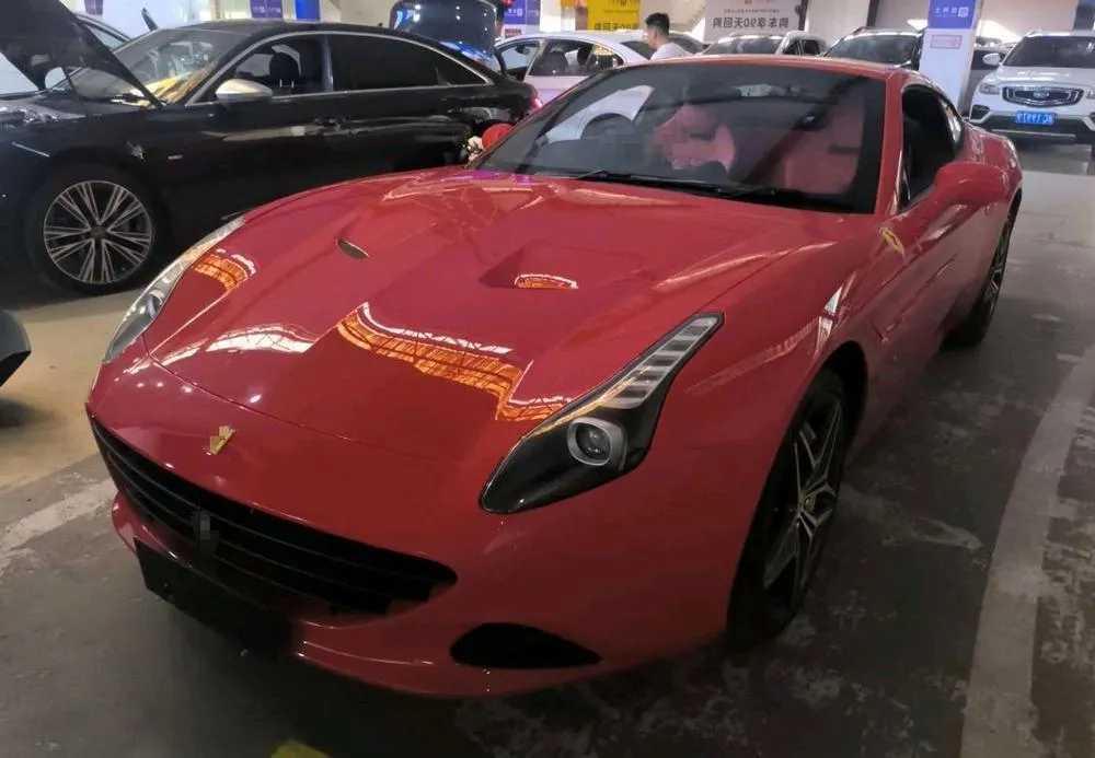 Ferrari California T, 2015