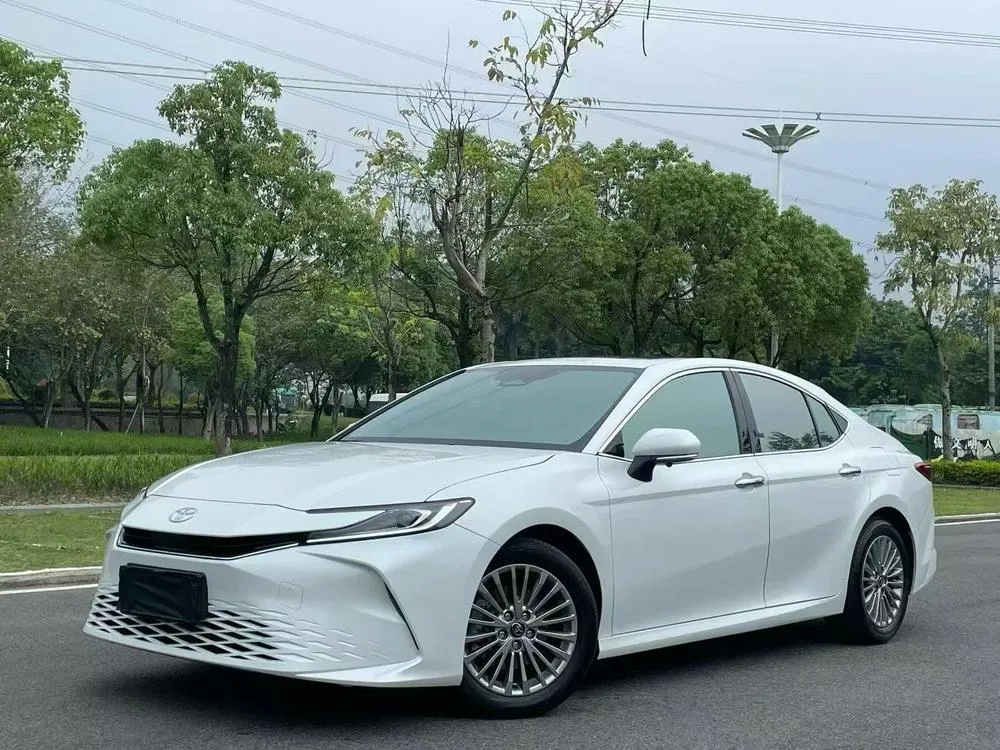 Toyota Camry 2.0GVP Luxury Edition, 2024 — фото 1