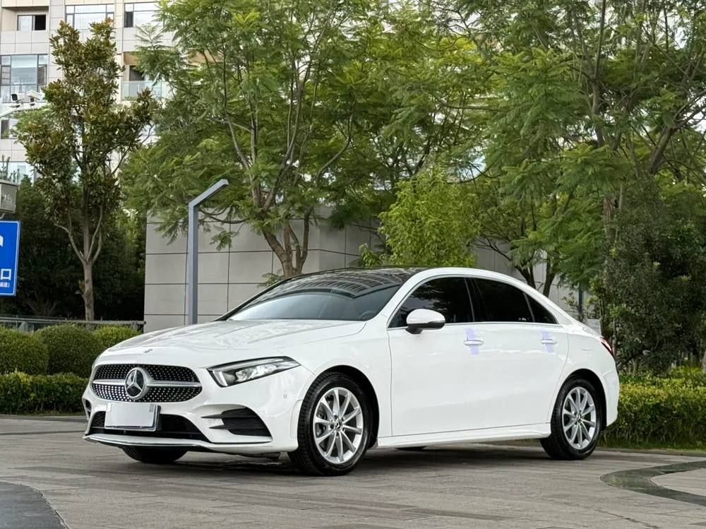 Mercedes-Benz A-Class A 200 L Sport Fashion Edition, 2022 — фото 1