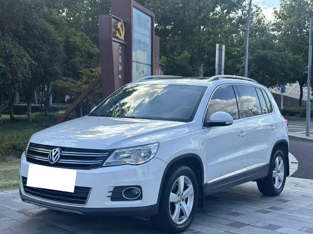 Volkswagen Tiguan 1.8TSI Auto 2WD Edition, 2012 — фото 1