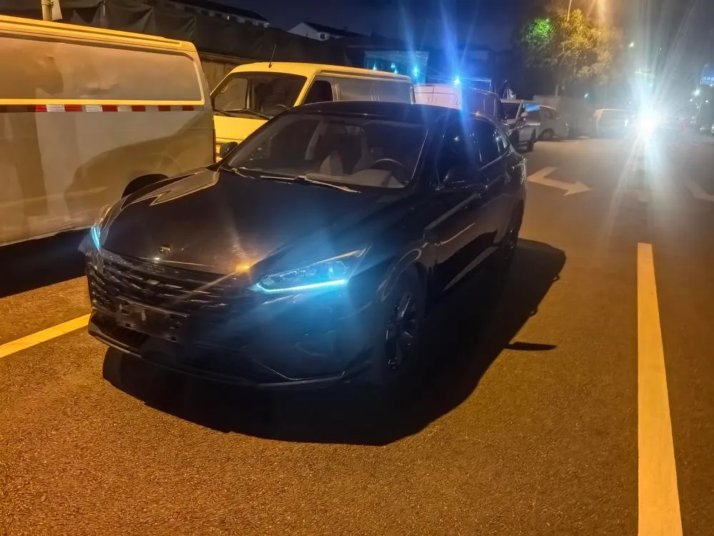 Dongfeng Fengshen Yixuan MAX 1.5T Trendy Edition, 2022 — фото 1
