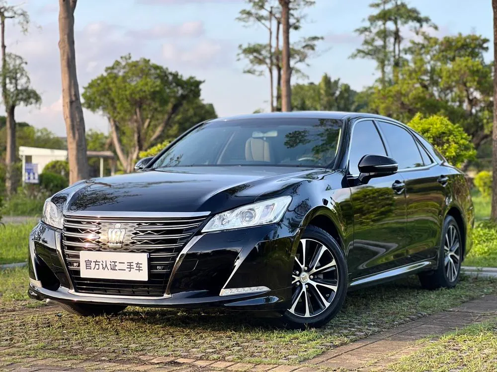 Toyota Crown 2.0T Fashion Edition, 2018 — фото 1