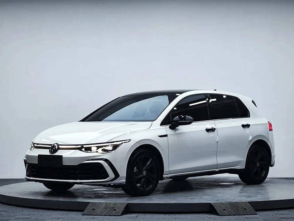 Volkswagen Golf, 2023