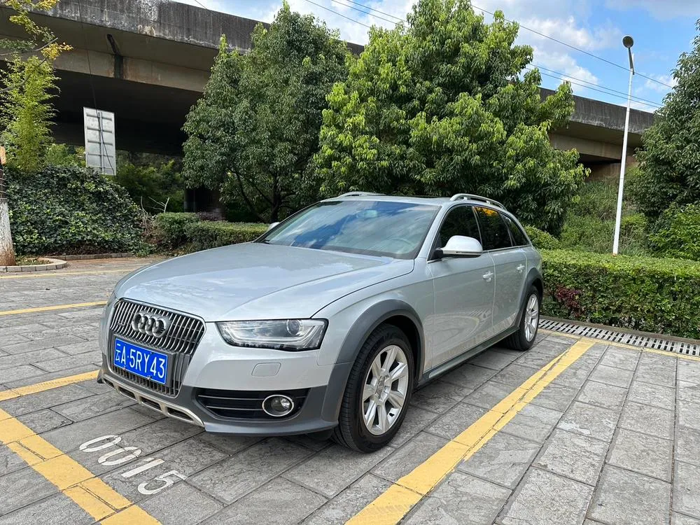 Audi A4 (Import) 40 TFSI allroad quattro Luxury Version, 2013 — фото 1