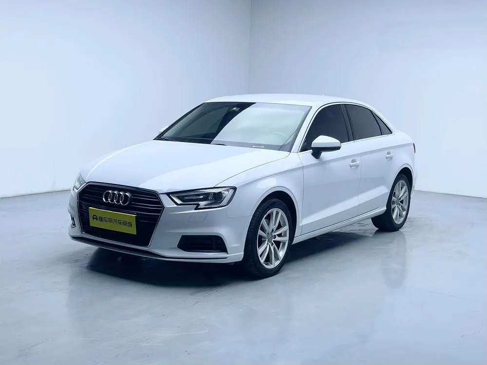 Audi A3 30 Version Limousine 35 TFSI Version, 2018 — фото 1