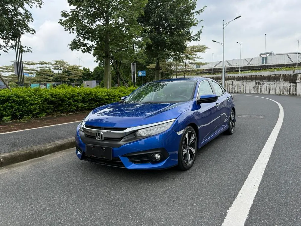 Honda Civic 220TURBO CVT Premium Edition, 2016 — фото 1