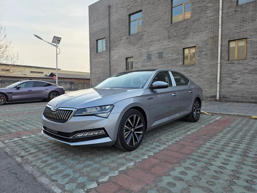 Skoda Superb TSI280 DSG Prestige Edition, 2023 — фото 1