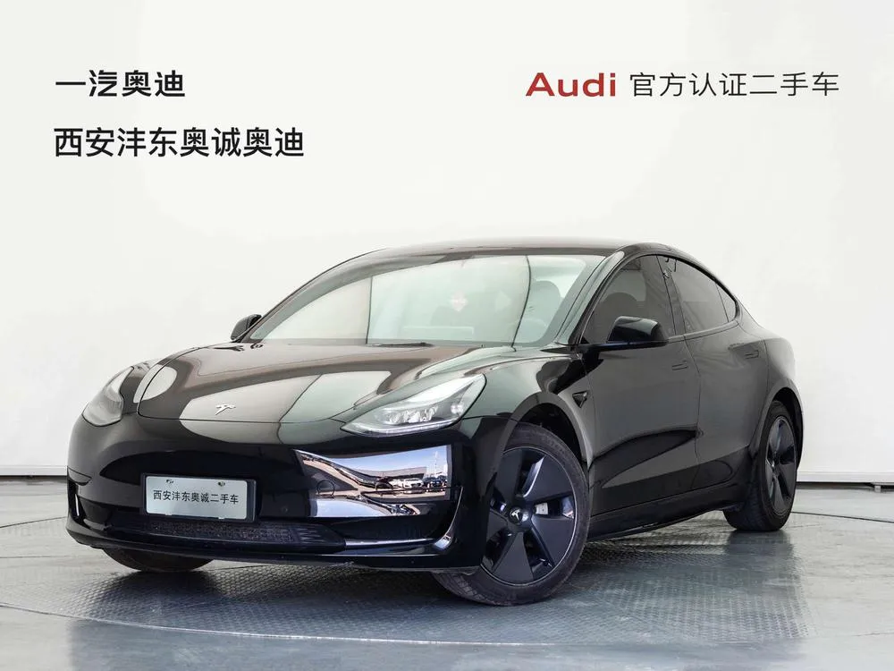 Tesla Model 3, 2022