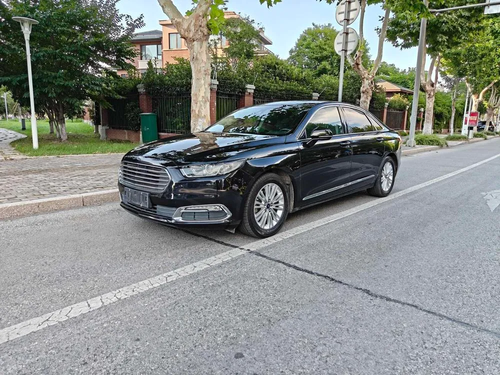 Ford Taurus, 2017