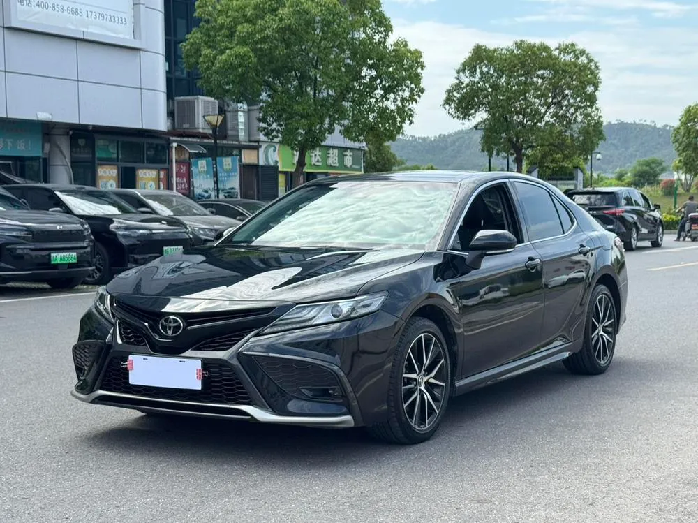 Toyota Camry, 2023