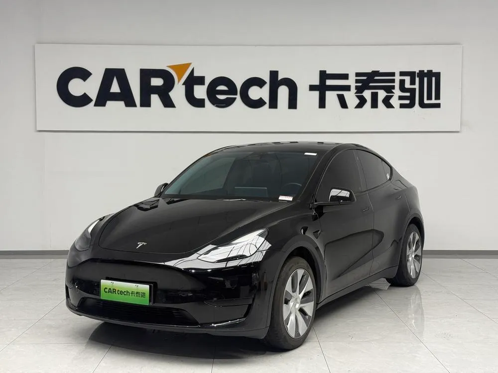 Tesla Model Y, 2022