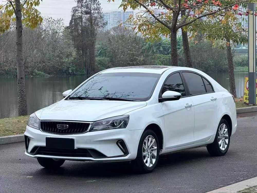 Geely Emgrand UP 1.5L CVT Luxury Version, 2021 — фото 1