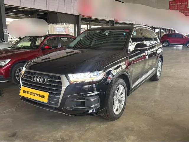 Audi Q7 45 TFSI Version, 2018 — фото 1