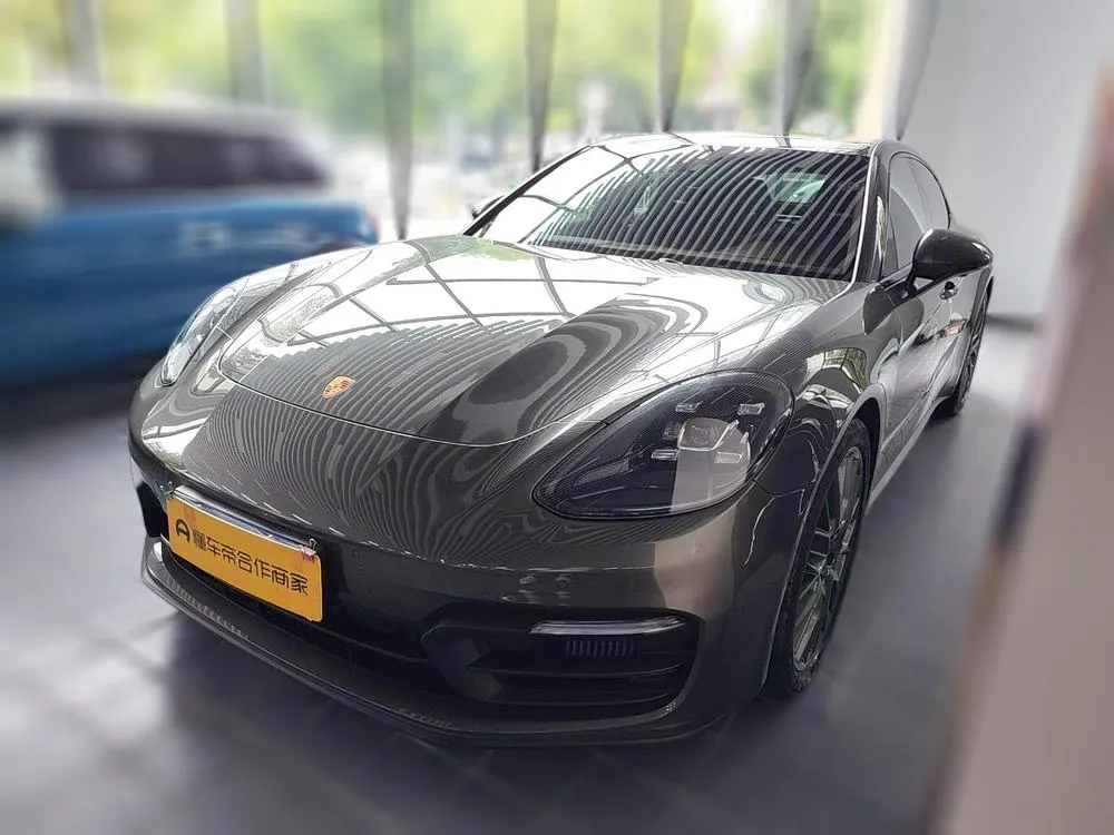 Porsche Panamera, 2023