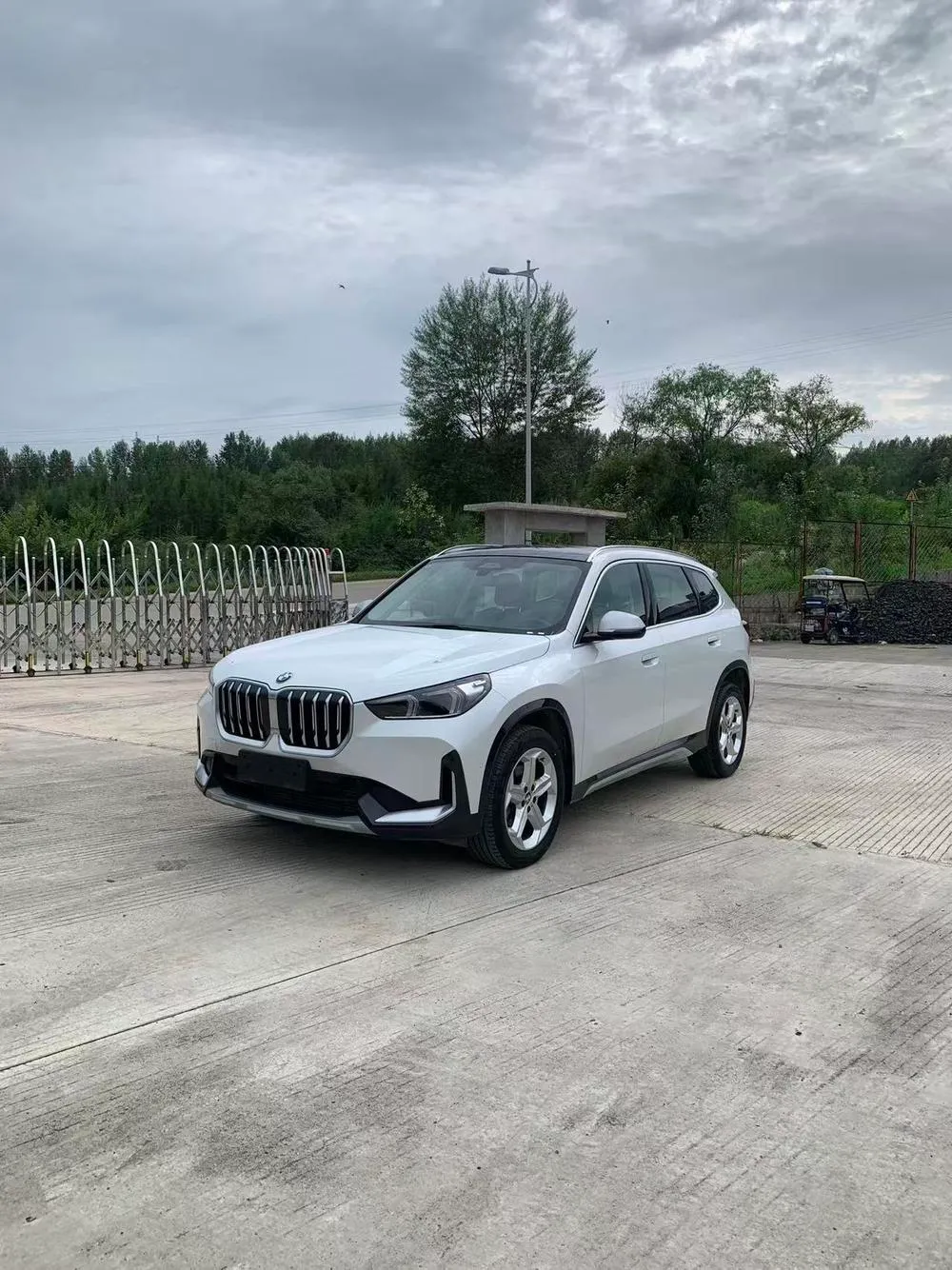 BMW X1 sDrive20Li X, 2023 — фото 1