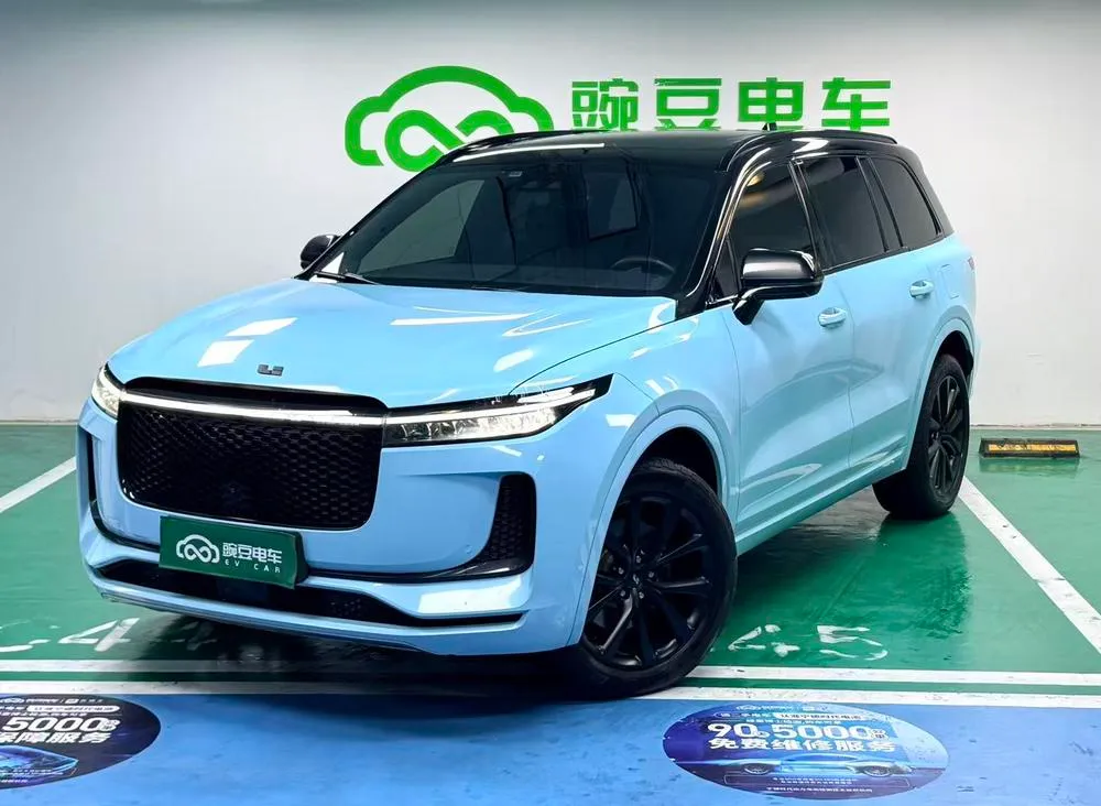 Li Auto ONE EREV 6 Seater Edition, 2020 — фото 1