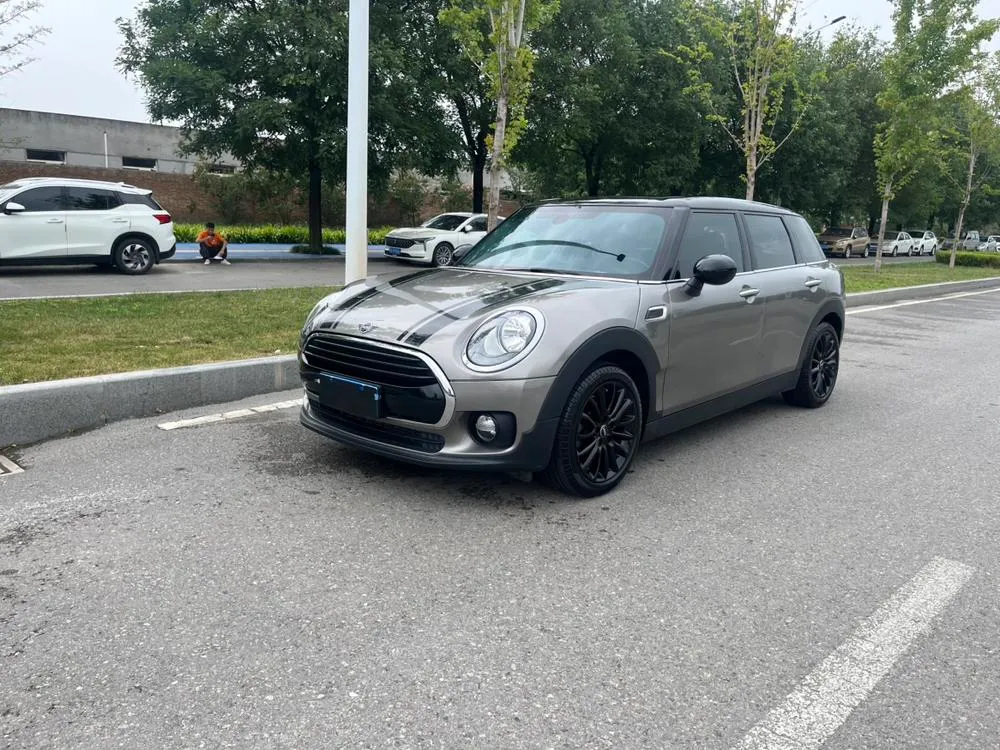 MINI CLUBMAN 1.5T COOPER Classic, 2018 — фото 1