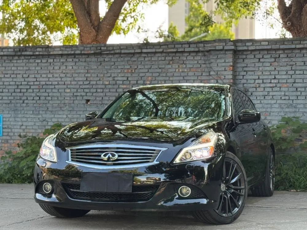 Infiniti G-Series G37 Sedan, 2010 — фото 1