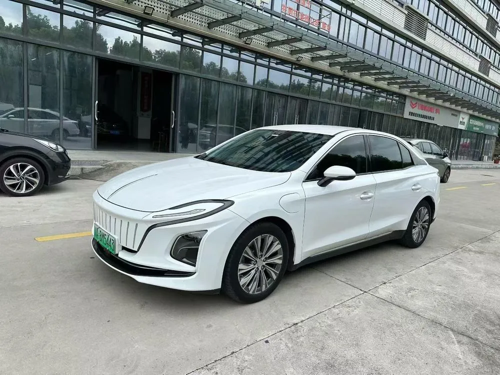 Hongqi E-QM5, 2024