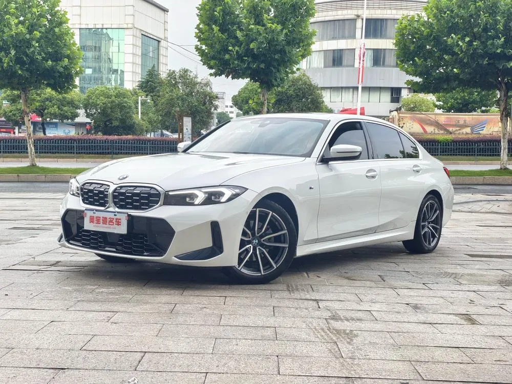 BMW 3-Series, 2025
