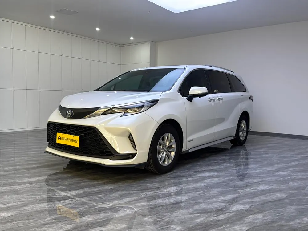 Toyota Granvia Smart Hybrid Dual Engine 2.5L Comfort Edition, 2023 — фото 1