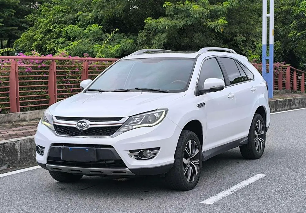 BYD S7 2.0T Auto Premium Version, 2017 — фото 1