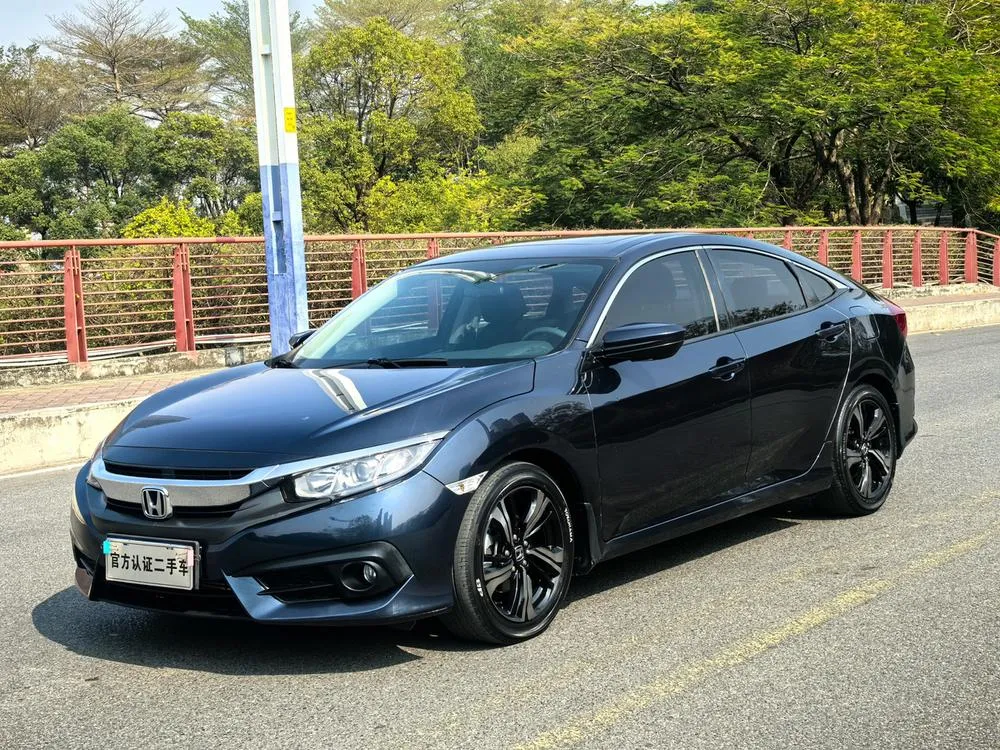 Honda Civic 220TURBO CVT Luxury Edition, 2016 — фото 1