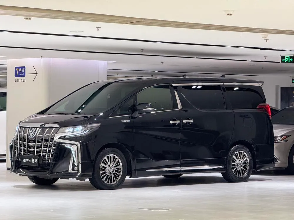 Toyota Alphard, 2023