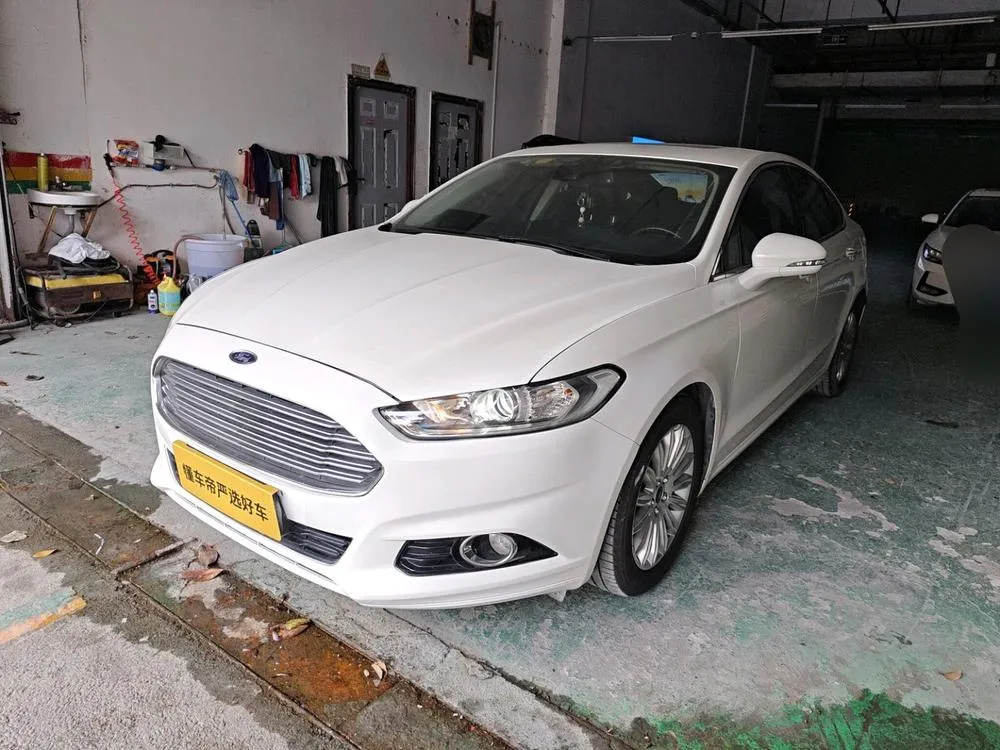 Ford Mondeo 2.0L GTDi200 Fashion Version, 2013 — фото 1