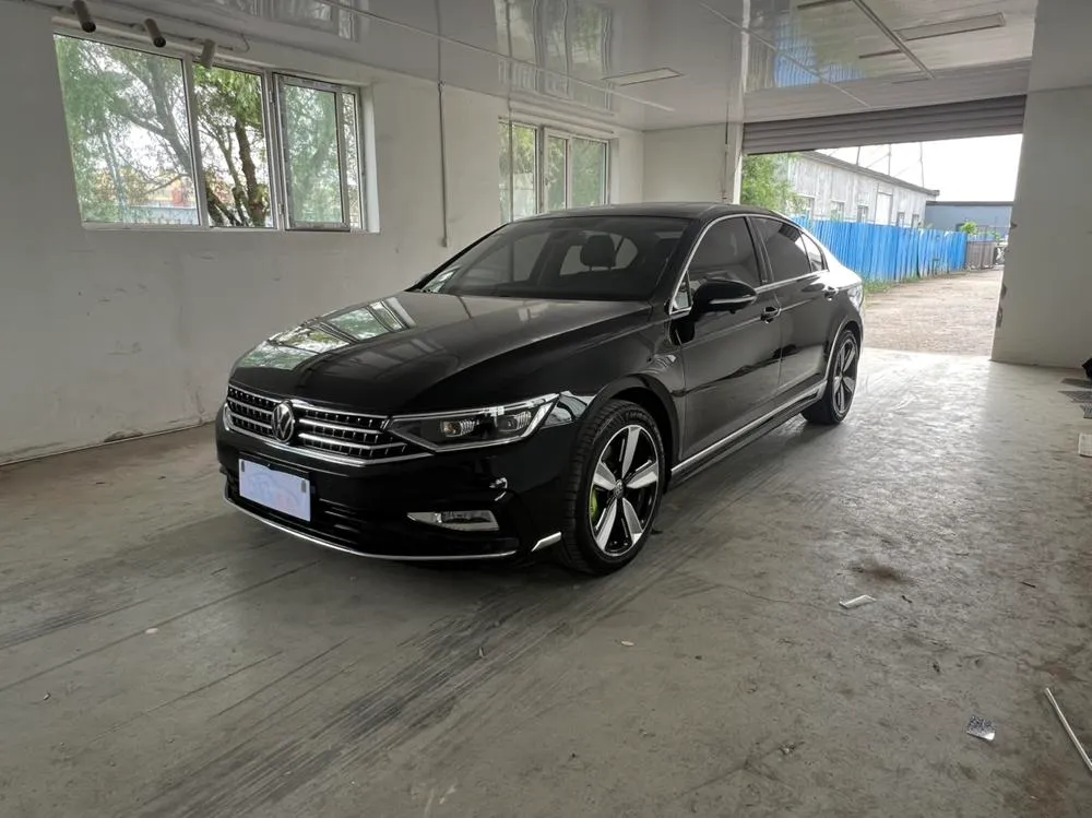 Volkswagen Magotan 200 Anniversary Edition 280TSI DSG Comfort Version, 2023 — фото 1
