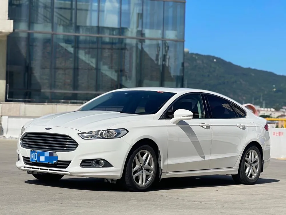 Ford Mondeo 1.5L GTDi180 Fashion Version, 2013 — фото 1