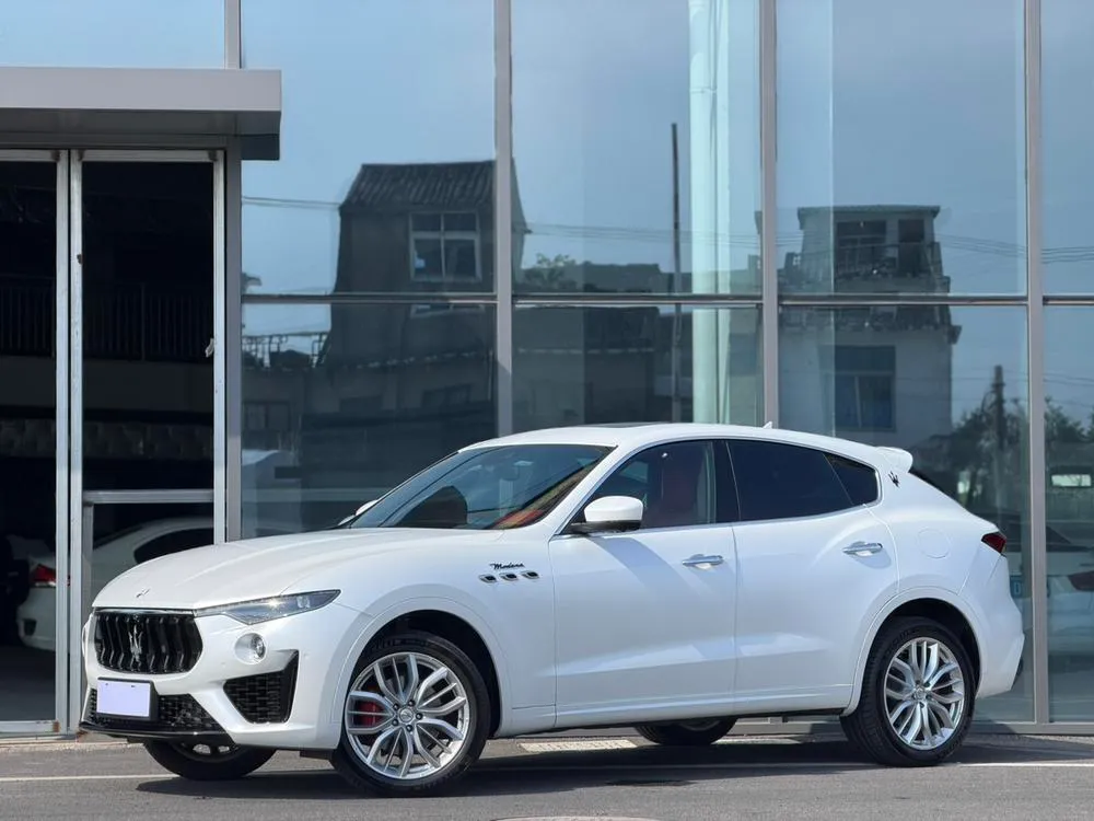 Maserati Levante 3.0T Modena, 2022 — фото 1
