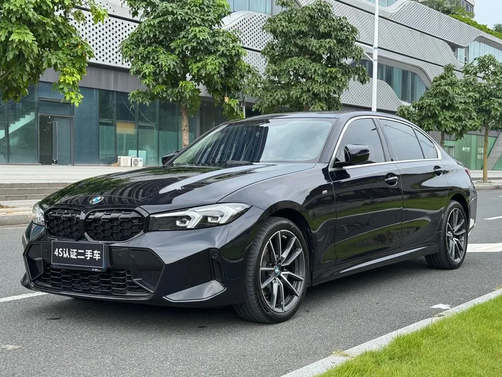BMW 3-Series, 2023