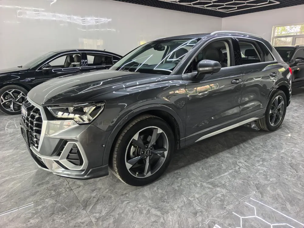 Audi Q3, 2022