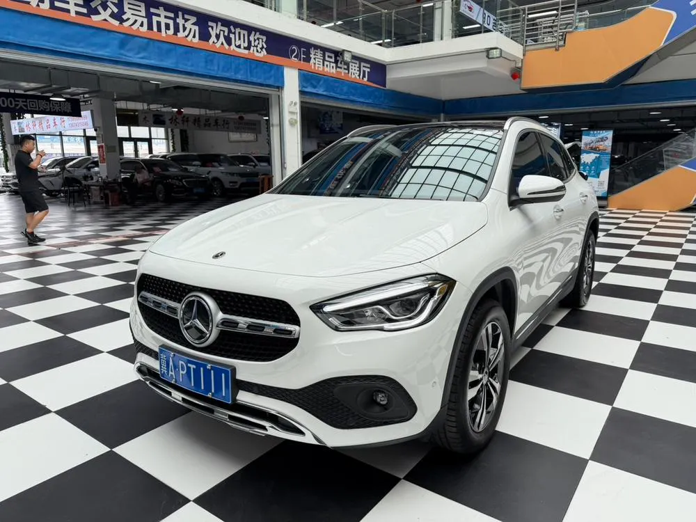 Mercedes-Benz GLA Facelift GLA 200, 2022 — фото 1