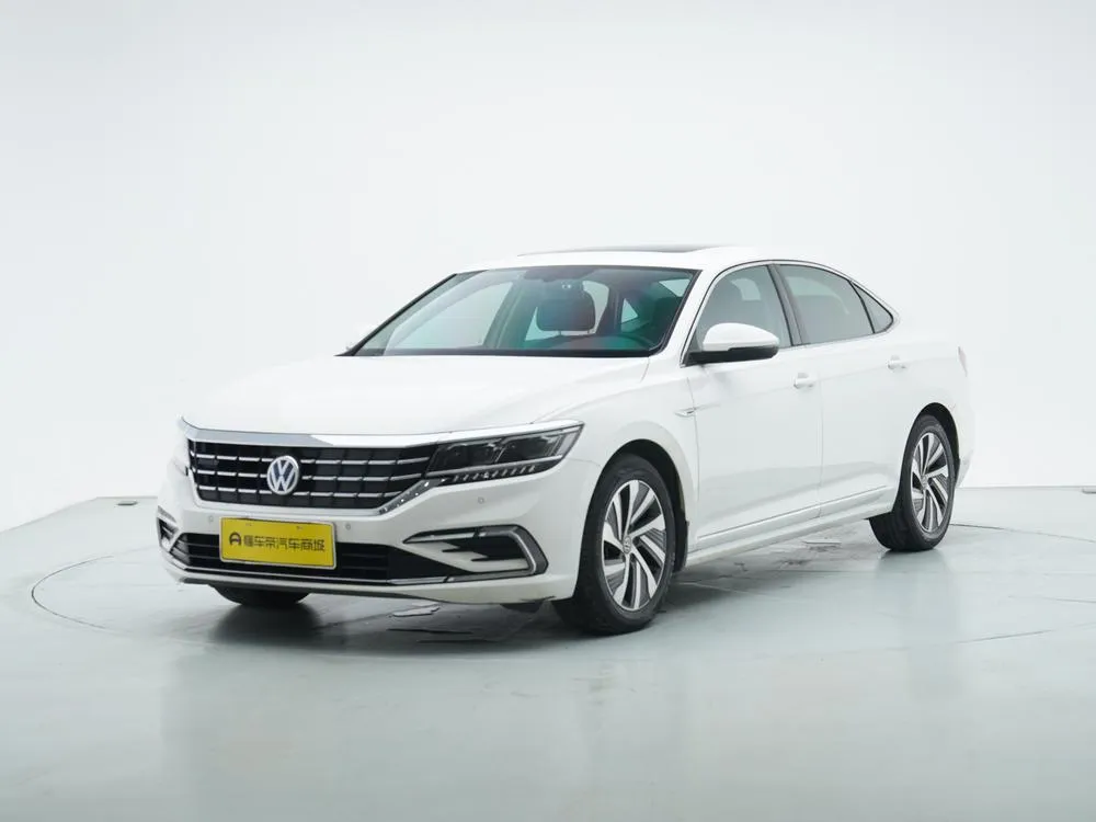 Volkswagen Passat PHEV 430PHEV Hybrid Luxury Edition, 2019 — фото 1