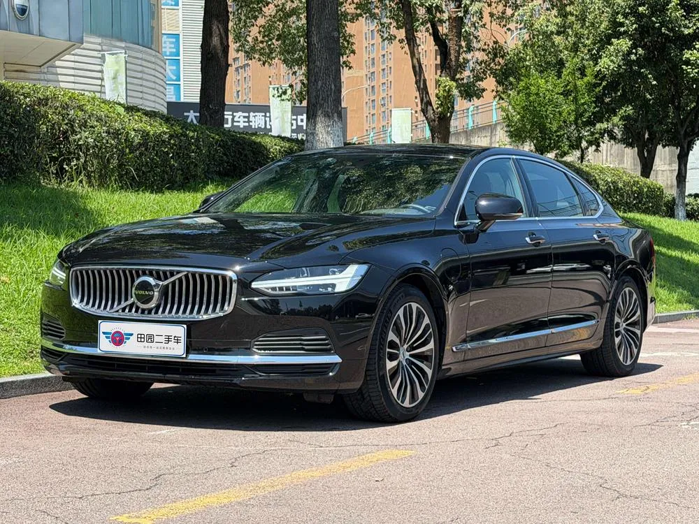 Volvo S90 PHEV, 2023