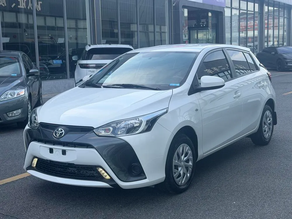 Toyota Yaris L 1.5L CVT Leading PLUS Edition, 2022 — фото 1