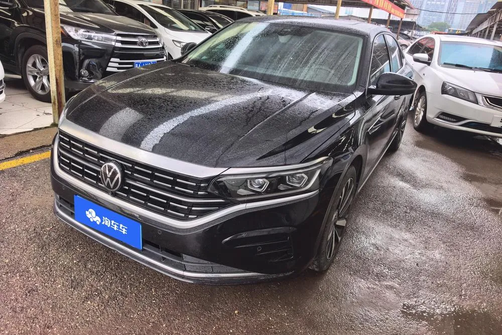 Volkswagen Passat, 2022